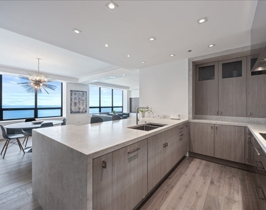 180 E Pearson Street - Photo Thumbnail 1