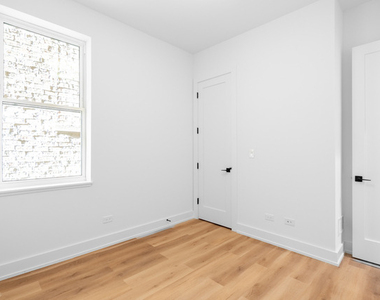 2113 N Kenmore Avenue - Photo Thumbnail 19
