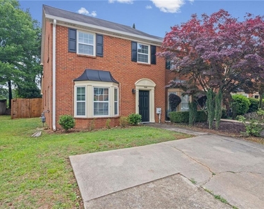 1566 Paces Ferry North Drive Se - Photo Thumbnail 2