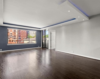 3481 Lakeside Drive - Photo Thumbnail 3