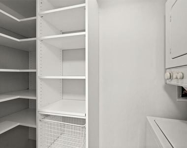 3481 Lakeside Drive - Photo Thumbnail 12
