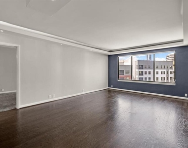 3481 Lakeside Drive - Photo Thumbnail 4
