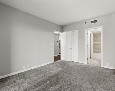 3481 Lakeside Drive - Photo Thumbnail 15