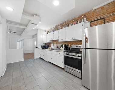 5210 S Ingleside Avenue - Photo Thumbnail 11