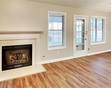 2490 Insdale Trace Nw - Photo Thumbnail 5