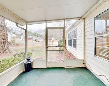 2490 Insdale Trace Nw - Photo Thumbnail 17