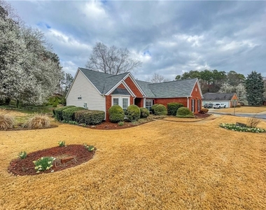 2490 Insdale Trace Nw - Photo Thumbnail 2