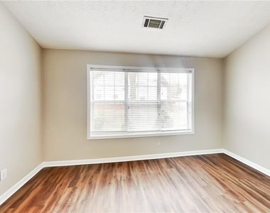 2490 Insdale Trace Nw - Photo Thumbnail 7