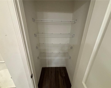304 Pescara Court - Photo Thumbnail 21