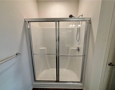 304 Pescara Court - Photo Thumbnail 20