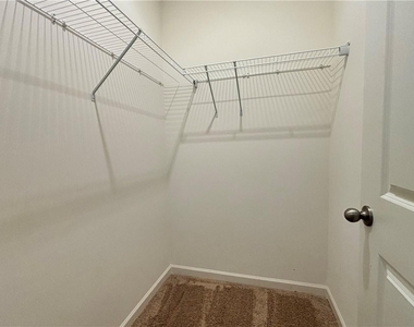 304 Pescara Court - Photo Thumbnail 6