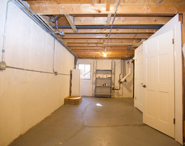 253 W Golfview Terrace - Photo Thumbnail 16