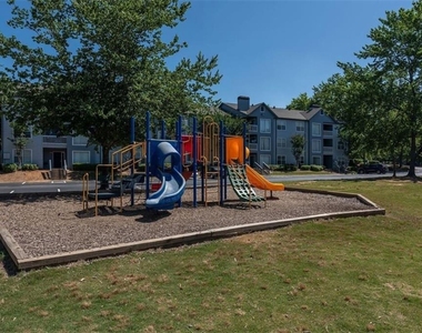 1000 Lake Ridge Parkways - Photo Thumbnail 33
