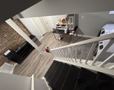 941 E 54th Place - Photo Thumbnail 9