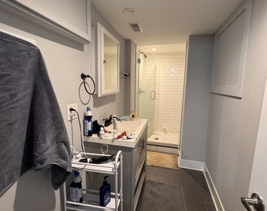 941 E 54th Place - Photo Thumbnail 12