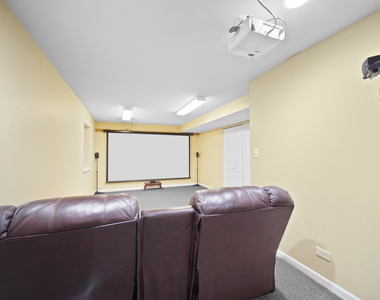 1044 Oakhill Drive - Photo Thumbnail 27