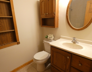 515 Freeman Avenue - Photo Thumbnail 9