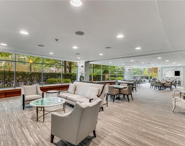 700 Park Regency Place Ne - Photo Thumbnail 32