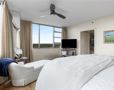 700 Park Regency Place Ne - Photo Thumbnail 17