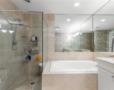 700 Park Regency Place Ne - Photo Thumbnail 18