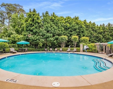 700 Park Regency Place Ne - Photo Thumbnail 33