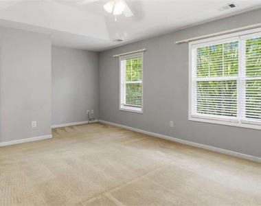 3522 Spring View Court - Photo Thumbnail 10