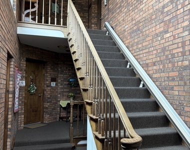 318 Dunham Place Commons - Photo Thumbnail 15