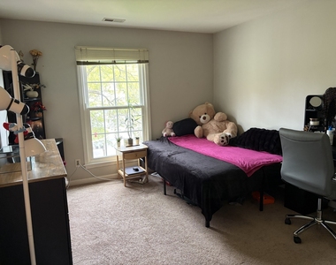 318 Dunham Place Commons - Photo Thumbnail 12