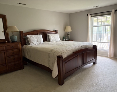 318 Dunham Place Commons - Photo Thumbnail 9