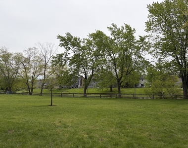 318 Dunham Place Commons - Photo Thumbnail 18