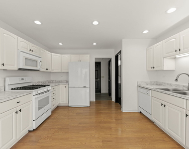 2430 Caton Crest Court - Photo Thumbnail 6