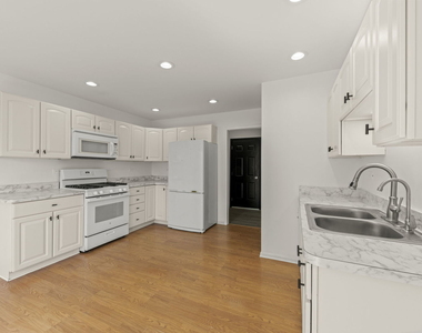 2430 Caton Crest Court - Photo Thumbnail 5