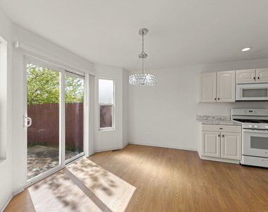 2430 Caton Crest Court - Photo Thumbnail 4