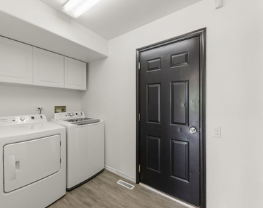 2430 Caton Crest Court - Photo Thumbnail 9