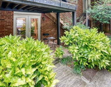 4266 Roswell Road Ne - Photo Thumbnail 13
