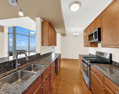 450 E Waterside Drive - Photo Thumbnail 9