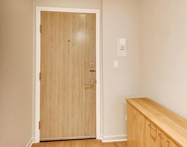 2722 Central Street - Photo Thumbnail 6