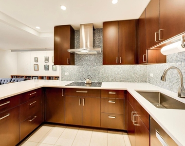 2722 Central Street - Photo Thumbnail 12
