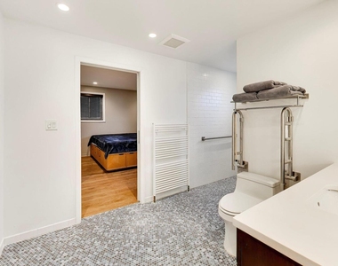 2722 Central Street - Photo Thumbnail 19