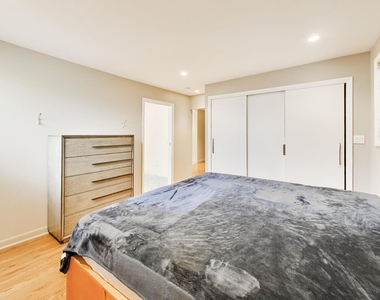 2722 Central Street - Photo Thumbnail 17