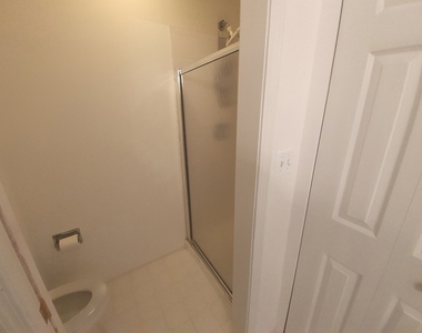 11 E Illinois Avenue - Photo Thumbnail 23