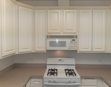 11 E Illinois Avenue - Photo Thumbnail 13