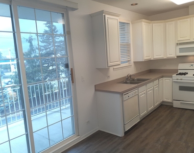 11 E Illinois Avenue - Photo Thumbnail 11