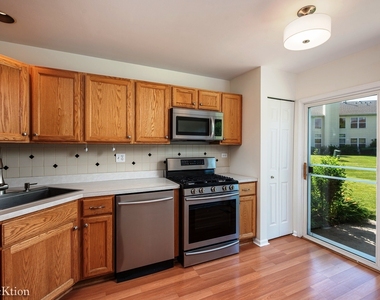 1567 E Citadel Court - Photo Thumbnail 9