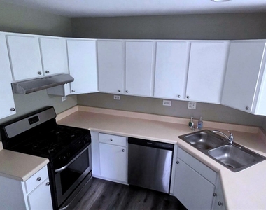 156 Castlewood Court - Photo Thumbnail 24