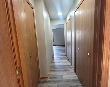 156 Castlewood Court - Photo Thumbnail 23