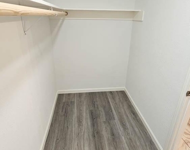 9327 Leader Street - Photo Thumbnail 22