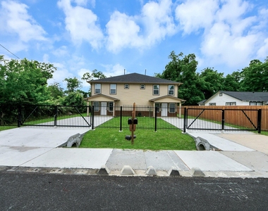2430 Dolly Wright Street - Photo Thumbnail 1