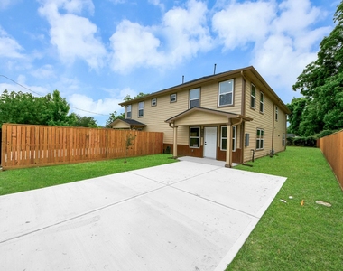 2430 Dolly Wright Street - Photo Thumbnail 8