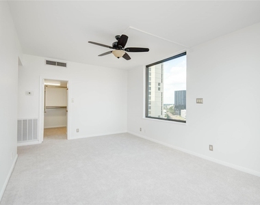 15 Greenway Plaza - Photo Thumbnail 29